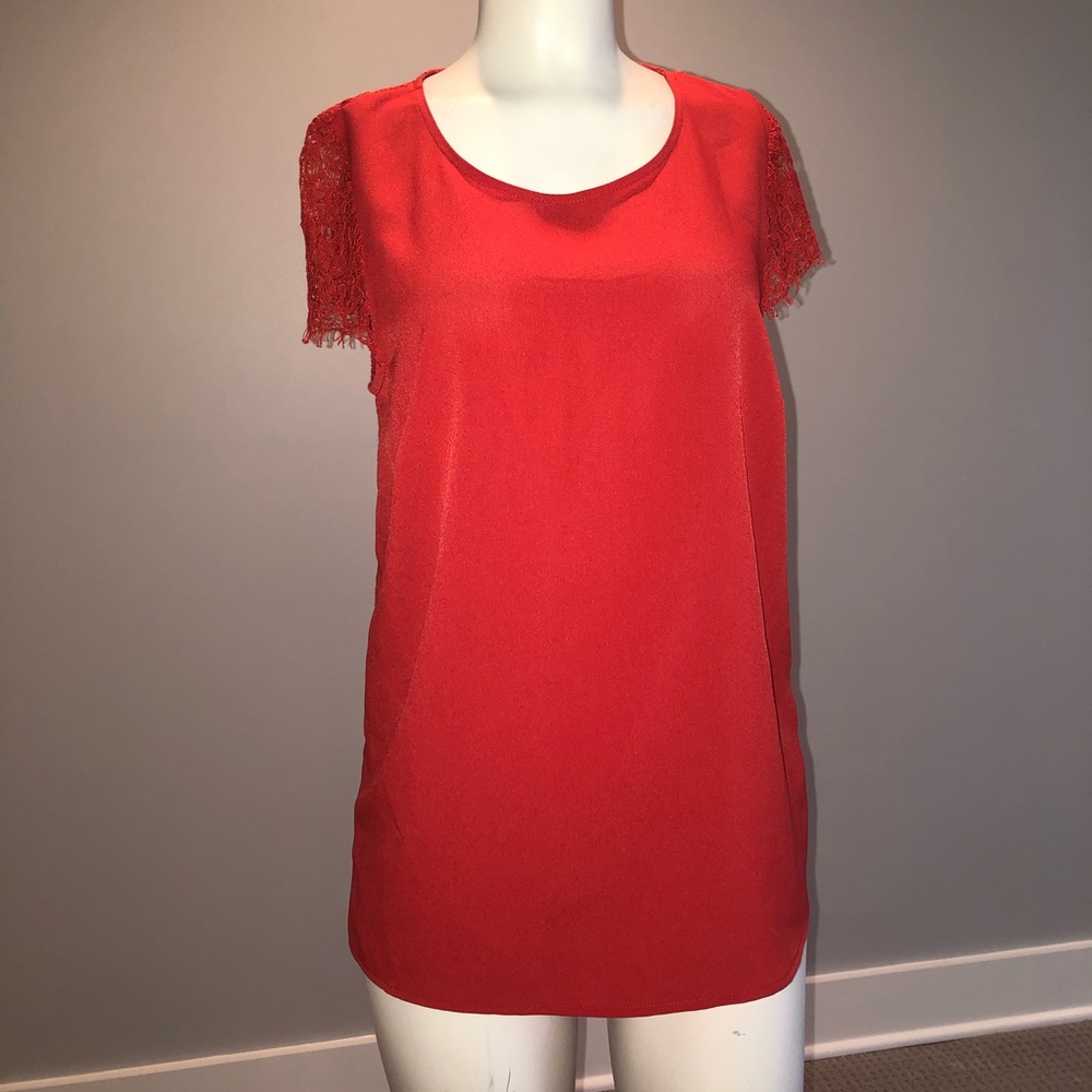 NWT Kensie Lace Back Blouse